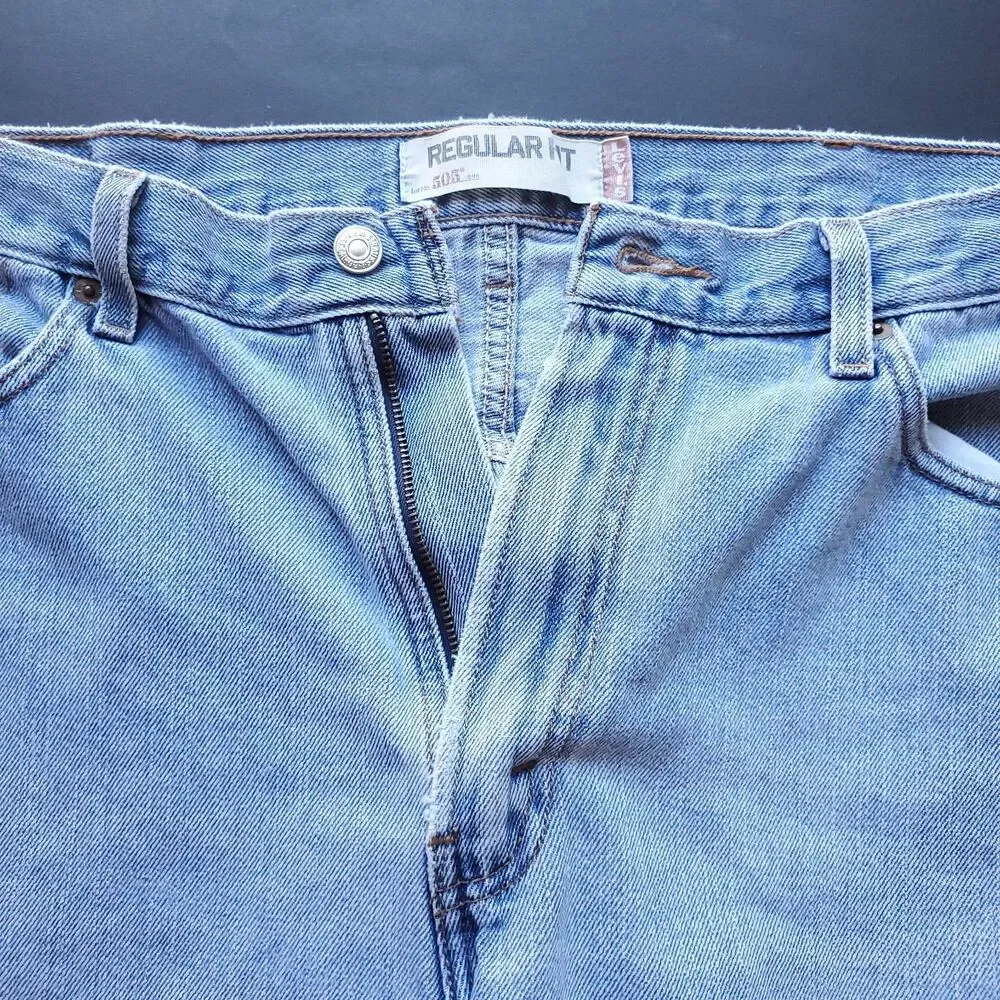 Y2K Levis 505 Regular Fit Measures 37x30 Hemmed 2000s Blue Medium Light Wash